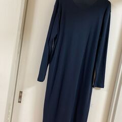 【新品】ニットロングワンピース　　紺の画像