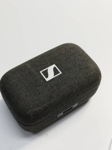 SENNHEISER MOMENTUM True Wireless 3 充電ケースのみ！