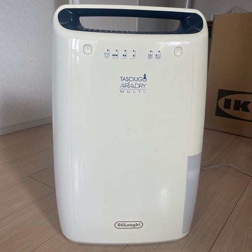デロンギ　衣類乾燥除湿機