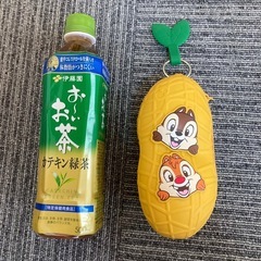 Disney ★ チップとデール ピーナッツ型ポーチ　人気の画像