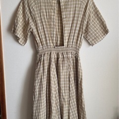 ①【MOUSSY】チェック柄 ベージュ 半袖 ロングワンピース　2の画像