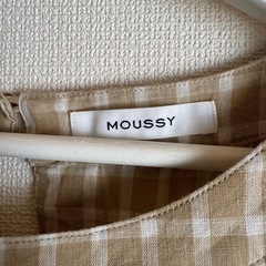 ①【MOUSSY】チェック柄 ベージュ 半袖 ロングワンピース　2の画像