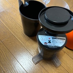 コールドプレスジューサー　ミキサーの画像