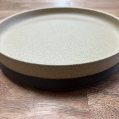 HASAMI PORCELAIN の18.5cm プレートの2枚セットの画像