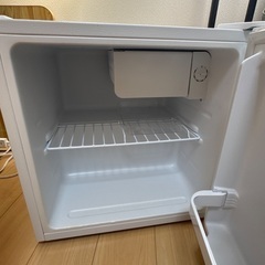 小型冷蔵庫【2回使用の美品】の画像