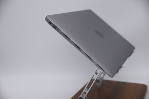 パソコン Apple Macbook Air 2020 M1 8GB 256GB