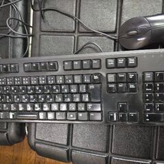パソコン用　キーボードとマウス　DELL　パソコンに付いてるもの...