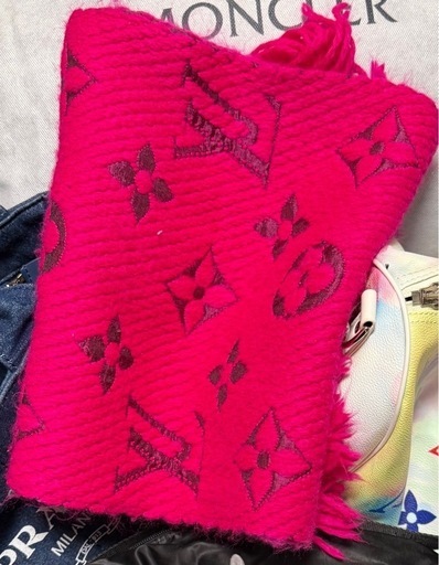 ルイヴィトンマフラー 正規品②