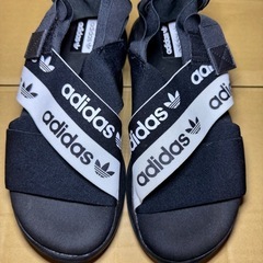 adidas サンダル