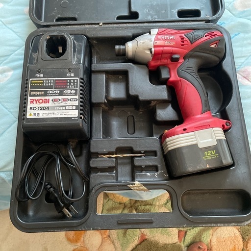 RYOBI充電式インパクトドライバー