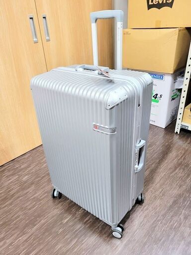 【店頭引き取り限定】スイスミリタリー SM-I828 28in スーツケース　旅行用　旅