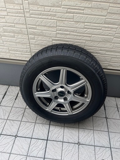 スタッドレスタイヤ　ホイール4本セット
