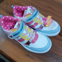 新品未使用　22cmスニーカー