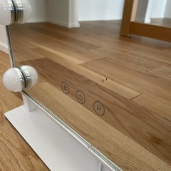 照明付き　化粧鏡の画像