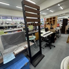 USED 薄型収納ラック　壁面収納