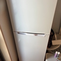 ミニ冷蔵庫　あまり使用していないため、綺麗です。