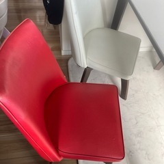 【まだ受付中】　テーブル　回転式椅子４個セット　の画像