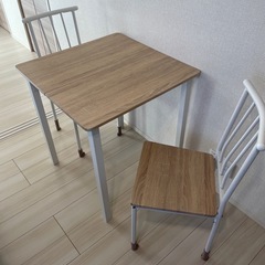 テーブル+チェア（2人用）の画像