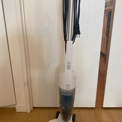 700