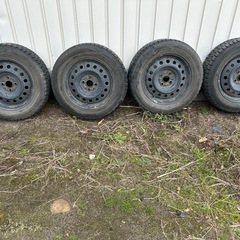 スタットレスタイヤ　185/65R15 4本
