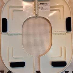 折りたためる子供用補助便座の画像