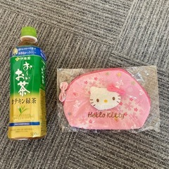 【新品・未使用】サンリオ ★ Hello Kitty 和柄 ちりめんポーチ　人気の画像