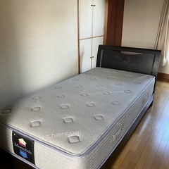 ベッド

