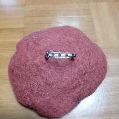 羊毛フェルト　お花のブローチ　コサージュの画像