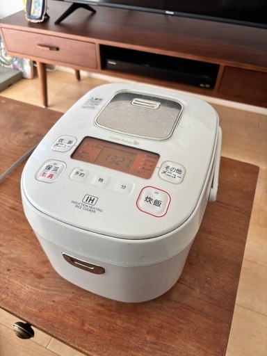 炊飯器 5.5合 2017年製
