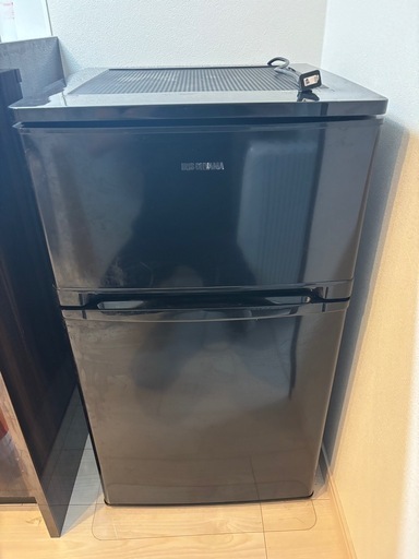 アイリスオーヤマ冷蔵庫81L（冷蔵室57L、冷凍室24L）
