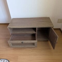 テレビ台の画像