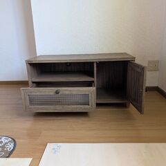 テレビ台の画像