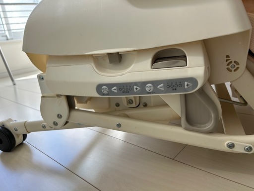 combi 電動ハイローチェア