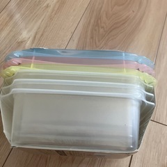 【まだ受付中】　タッパー　３個セット　冷凍可能　2セットありますの画像