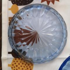 【値下げ！】超美品✨昭和レトロ♪ 青いガラスの盛皿＆小皿のセットの画像