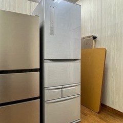 まだまだ使える激安冷蔵庫!! おすすめです!! TOSHIBA 426L 5ドア ベジータ 2013年 GR-F43G  自動製氷機付き