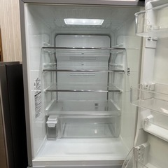まだまだ使える激安冷蔵庫!! おすすめです!! TOSHIBA 426L 5ドア ベジータ 2013年 GR-F43G  自動製氷機付きの画像