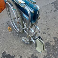 リサイクルショップどりーむ天保山店　No954　車椅子　写真参照　使用感あります。　オススメですよ🎵の画像