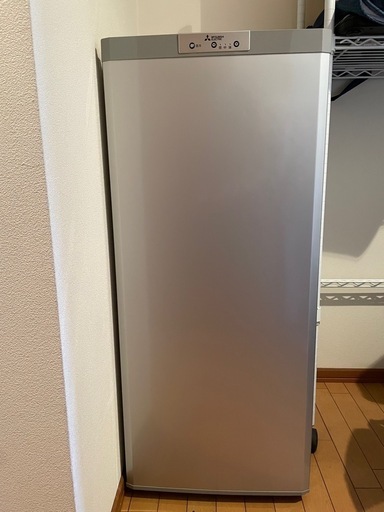 【中古】 A05648 冷凍庫 三菱 MF-U12B-S 2017年製 100V　幅48cm　庫内霜取り不要の「ﾌｧﾝ式」　【家電製品】【保証有】-  新品・中古厨房機器通販サイト　ORIMAX.JP