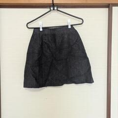 グレー系スカートの画像