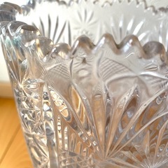 高さ25cmガラス製花瓶の画像