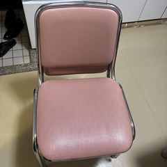 椅子2つセットの画像