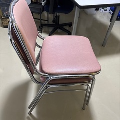 椅子2つセットの画像