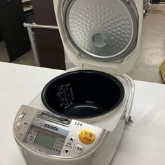 A2502-191 NP-XA10　ZOJIRUSHI 16年式 IH炊飯ジャー 5.5合 通電確認済み キズ汚れ有りの画像