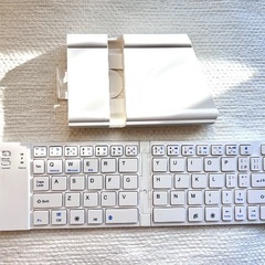 【美品】折りたたみ式Bluetoothキーボード