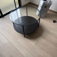 美品☆IKEAイケア　ガラステーブル