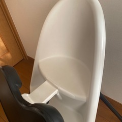 ベビービョルン　ハイチェアの画像
