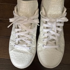 adidasスタン・スミスの画像