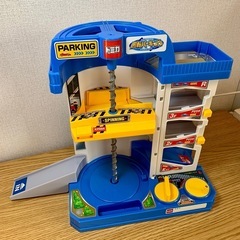 【中古】トミカ ぐるぐる回転パーキング