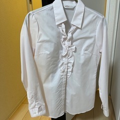 レディーススーツの画像